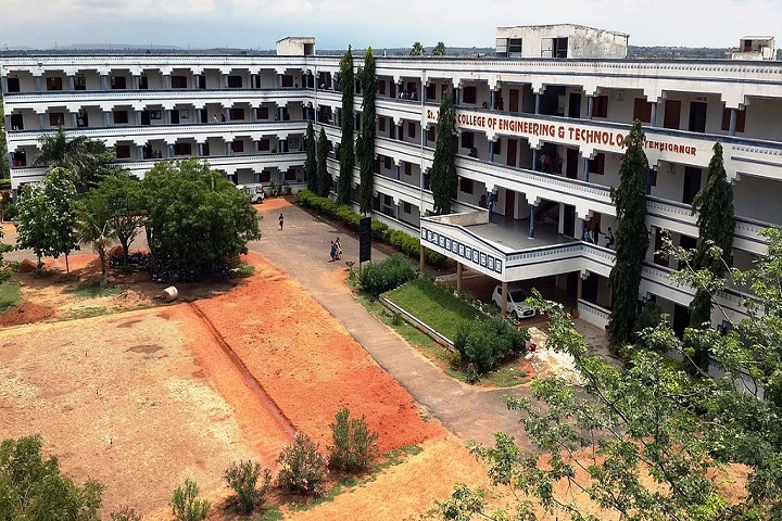 https://cache.careers360.mobi/media/colleges/social-media/media-gallery/2908/2019/2/23/Campus Building of St Johns College of Engineering and Technology Kurnool_Campus-view.JPG